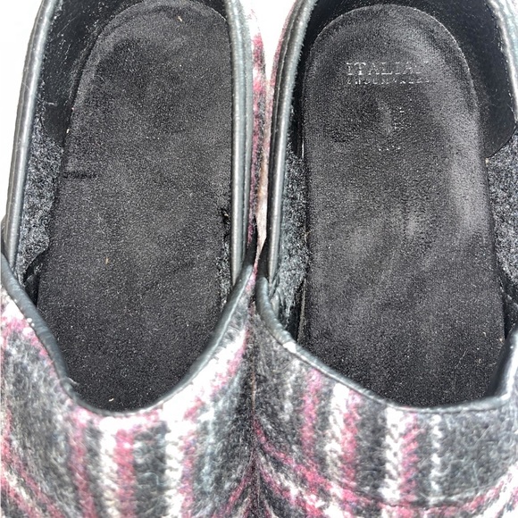 CLOCS PINK PLAID SLIP ON CLOGS SIZE 11 W MADE IN ITALY - Picture 9 of 10
